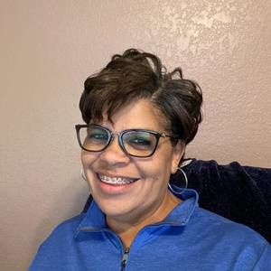 Meet your Posher, Leslie